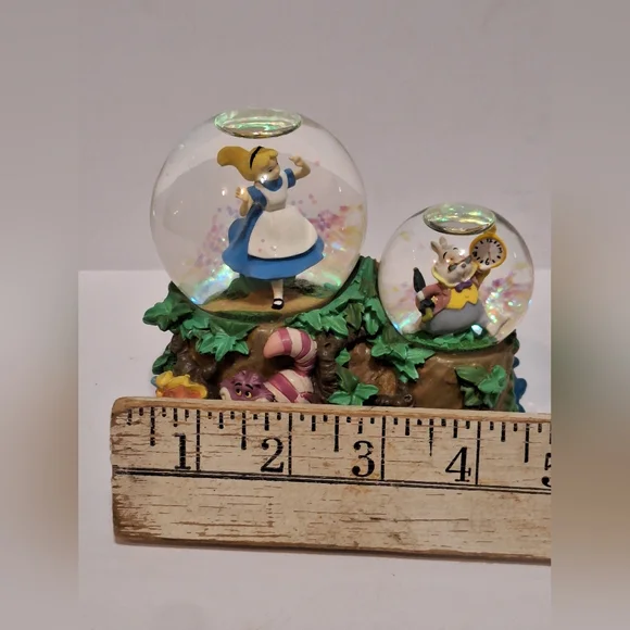 RARE, Enesco, Disney Alice in Wonderland Musical Double Snow Globe Music Works!